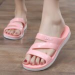 Women's flat, non-slip, wear-resistant, stylish, comfortable, versatile outdoor sports sandals