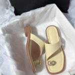 New slipper for women