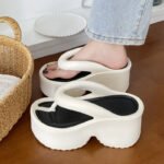 Fashionable platform slippers for women - Image 3