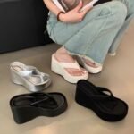 Trendy new flip-flop platform sandals for women