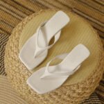Fashion flip flops temperament kitten heel sandals - Image 3