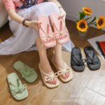 Butterfly flip-flops for women, fashionable, versatile, trendy