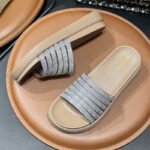 New style women's slippers with rhinestones, simple and unique design, suitable for outdoor and home wear - Image 3