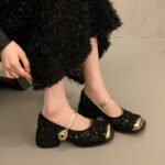 Retro black British style versatile loafers for all seasons - Image 5