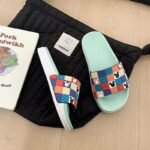 New Korean style cute cartoon style slippers for women - Image 3