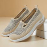 Women's shoes, versatile new style, shallow mouth slip-on, old Beijing cloth shoes - Image 2
