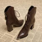 Elegant pointed-toe slim-fit Korean style short boots - Image 5
