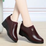 Women's wedge heel leather shoes - Image 3