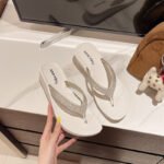 , Korean Style, Rhinestone Wedge Heel, Heel-Increasing, Suitable for Outdoor Use, Commuter Use, Comfortable and Durable - Image 2