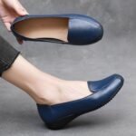 Soft-soled, soft leather, low-cut loafers, fashionable and versatile commuter shoes