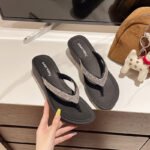 , Korean Style, Rhinestone Wedge Heel, Heel-Increasing, Suitable for Outdoor Use, Commuter Use, Comfortable and Durable - Image 4