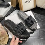 Fashionable pleated slippers - Image 4