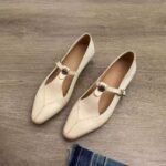 flat French style, super popular small heel shoes.