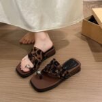 Square-toe Korean style platform flip-flops for women - Image 4