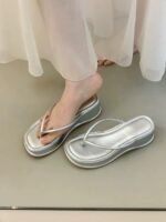Simple and versatile flip-flops for women - Image 3