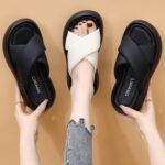 Polka dot platform flip-flops, height-increasing, suitable for outdoor use,