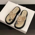 Stunning women's slippers - Image 3