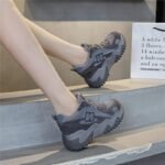 Women's chunky platform shoes - Image 4