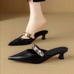 Pointed-toe French-style semi-slippers for women. - Image 5