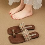 Popular Bohemian style women's flat sandals with soft soles and non-slip toes, versatile and suitable for outdoor wear. - Image 4