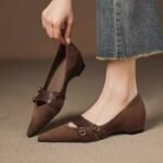 French-Style Low-Cut Flats With a Retro Design,